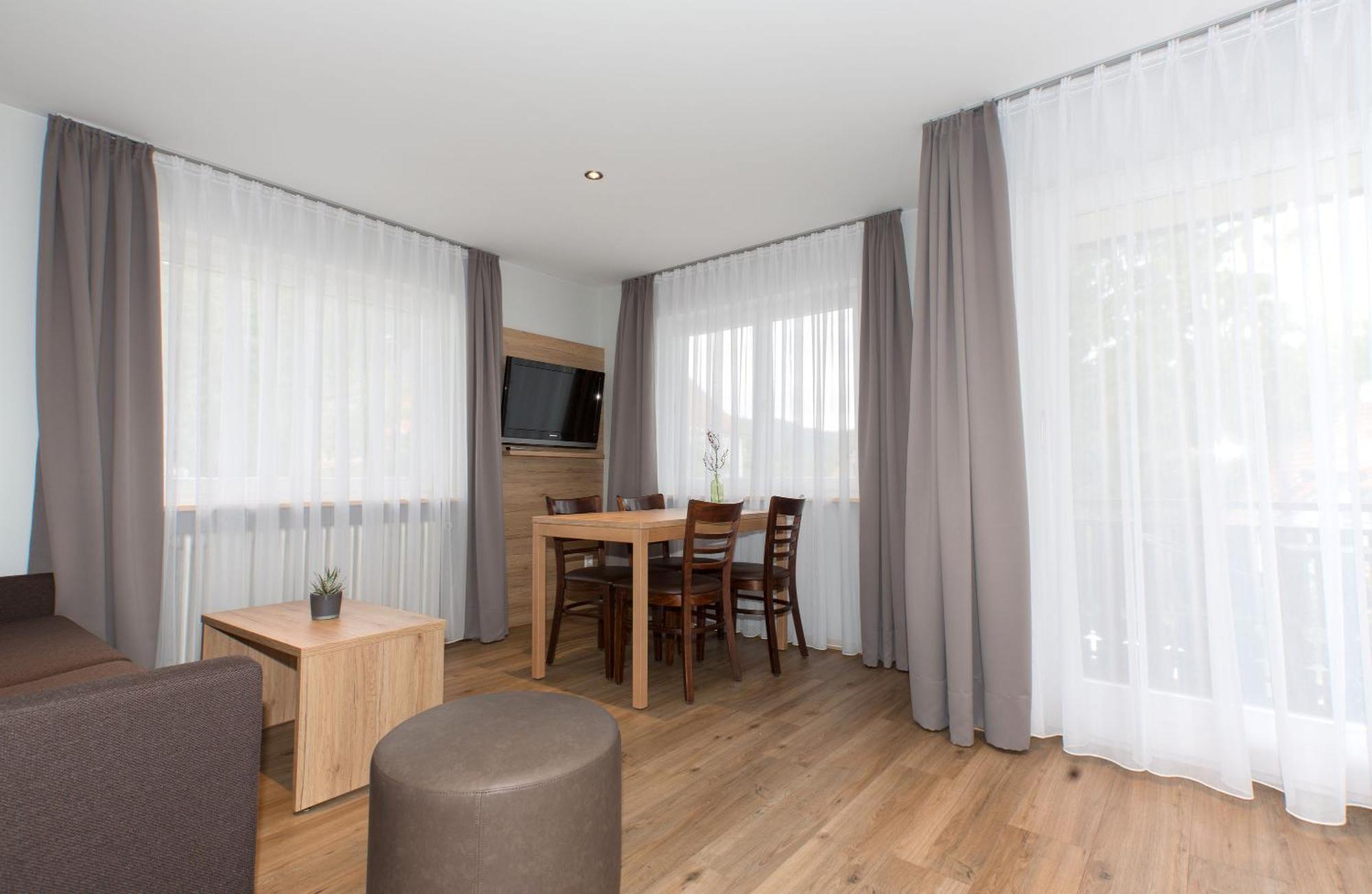 Appartements 'In Vino Veritas' Haslach im Kinzigtal Esterno foto